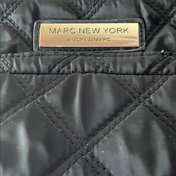 NWOT MARC NEW YORK ANDREW MARC Quilted nylon Tote Bag. - Picture 2 of 7